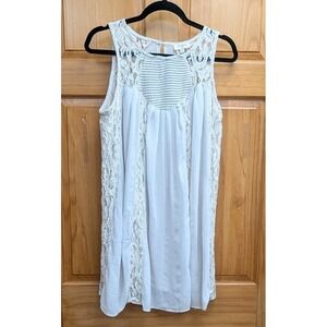 Umgee USA Size L Top Sheer Lace Fully Lined Sleeveless Button Closure Blouse